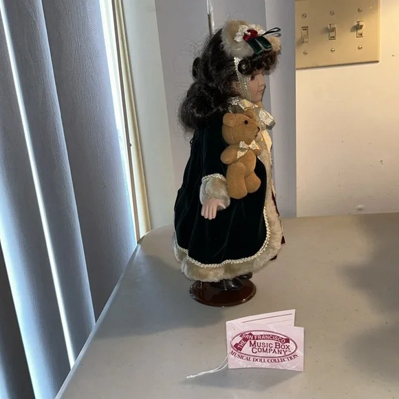 San Francisco Music Box Porcelain Doll Plays Christmas Song Chestnuts Roasting